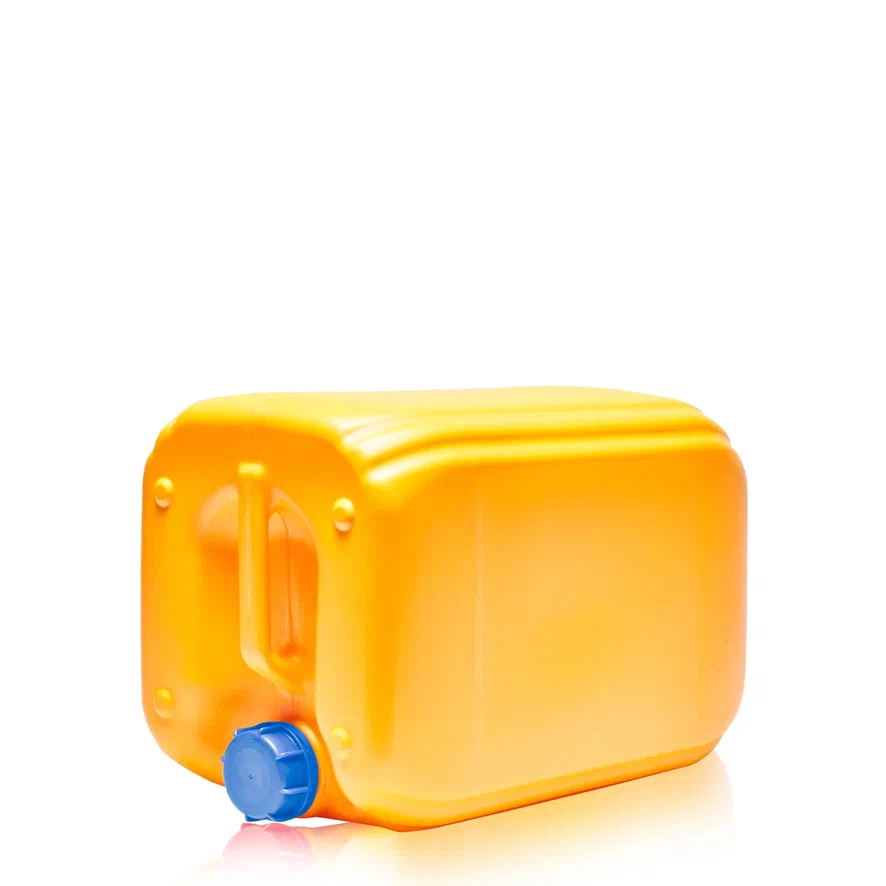 Моющее средство ХИТ щелочной 037 в желтой канистре — вид сбоку